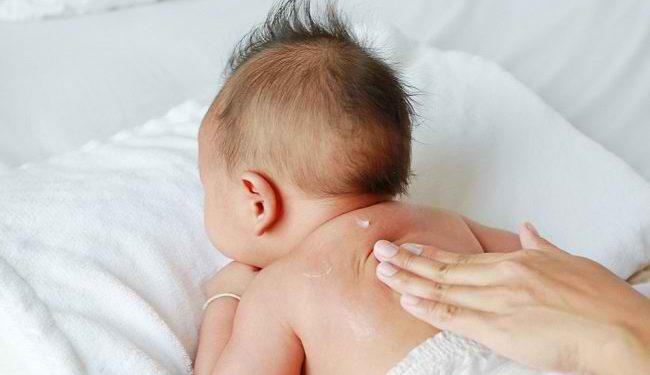 Ciri Kulit Bayi Sensitif dan Cara Merawatnya - :: *Rumah Sehat Herba